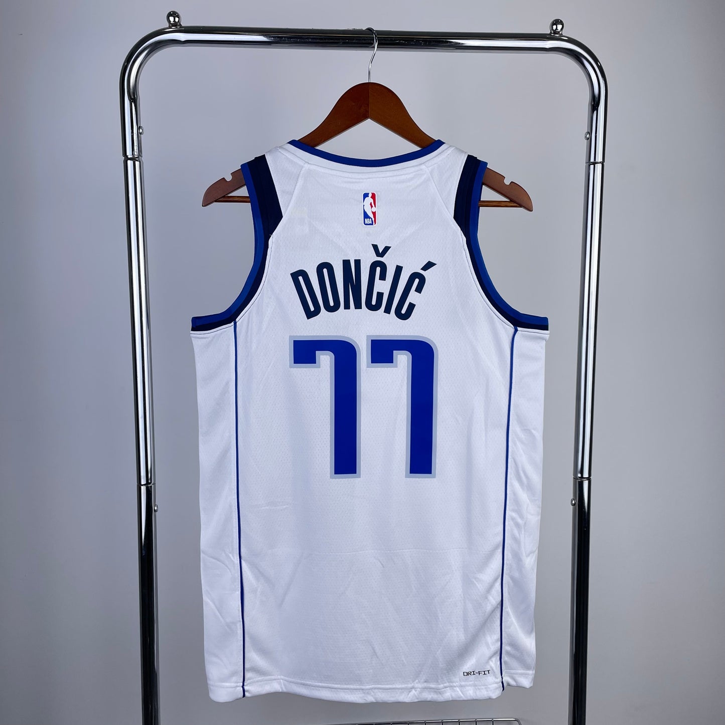 Dallas Mavericks 23 (Retro Players)